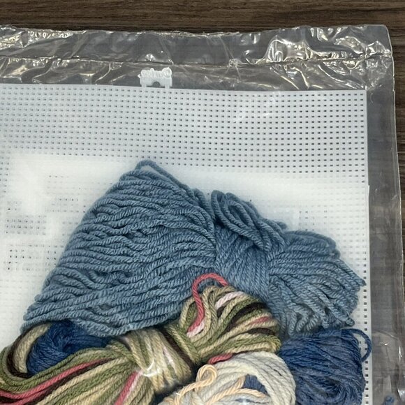 Mary Maxim Sealed Holy Night Nativity Tissue Box Cover Needlepoint Kit 20145 - Picture 8 of 11